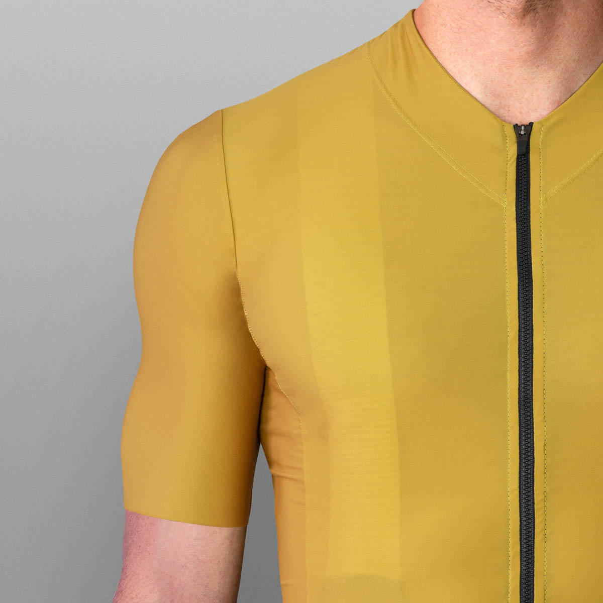 clean gold jersey for road cyclists made by hand in Europe (Poland)